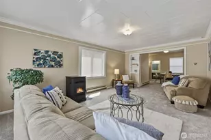 1120 3rd St, Cosmopolis, WA 98537 - Photo 3