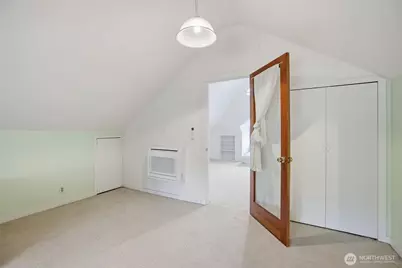6238 Woodlawn Avenue N, Seattle, WA 98103 - Photo 25
