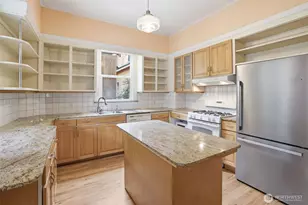 6238 Woodlawn Ave N, Seattle, WA 98103 - Photo 11