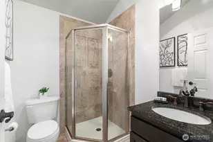 4507 Linden Ave N, Seattle, WA 98103 - Photo 23
