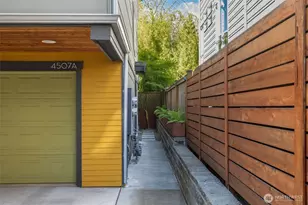 4507 Linden Ave N, Seattle, WA 98103 - Photo 3