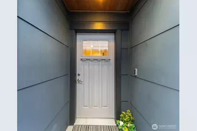 4507 Linden Avenue N #A, Seattle, WA 98103 - Photo 5