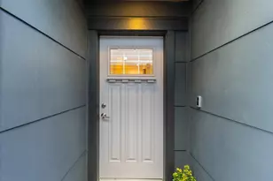 4507 Linden Ave N, Seattle, WA 98103 - Photo 5