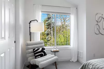 4507 Linden Avenue N #A, Seattle, WA 98103 - Photo 25
