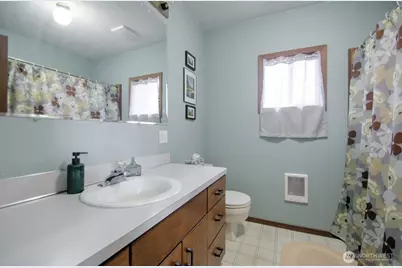 664 NW New York Avenue, Chehalis, WA 98532 - Photo 15