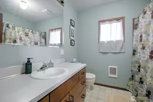 664 NW New York Ave, Chehalis, WA 98532 - Photo 15