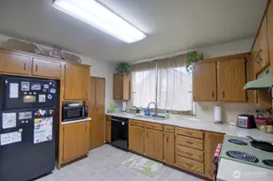 664 NW New York Ave, Chehalis, WA 98532 - Photo 7
