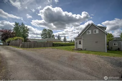 664 NW New York Avenue, Chehalis, WA 98532 - Photo 29