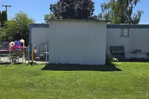 115 Walnut St St, Coulee City, WA 99344 - Photo 9