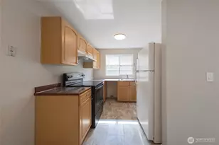 361 Earlington Ave SW, Renton, WA 98057 - Photo 7