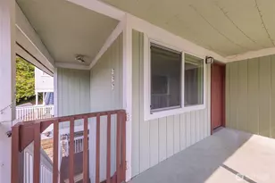 361 Earlington Ave SW, Renton, WA 98057 - Photo 17
