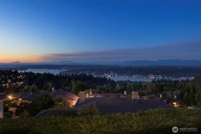 17186 SE 58th Street, Bellevue, WA 98006 - Photo 3