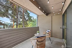 13605 NE 8th St, Bellevue, WA 98005 - Photo 23