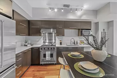 2911 2nd Avenue #506, Seattle, WA 98121 - Photo 5
