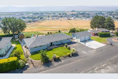 225 NE Widmer Drive, Royal City, WA 99357 - Photo 3