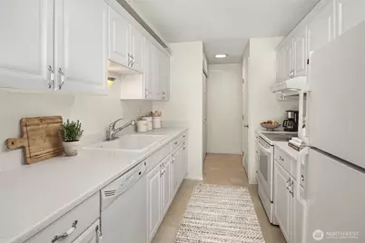 2501 Canterbury Lane E #119, Seattle, WA 98112 - Photo 13