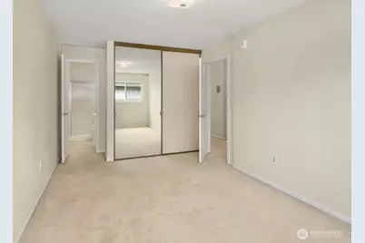 2501 Canterbury Lane E #119, Seattle, WA 98112 - Photo 17