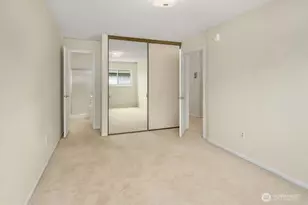 2501 Canterbury Ln E, Seattle, WA 98112 - Photo 17