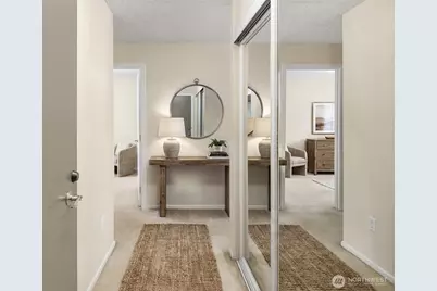 2501 Canterbury Lane E #119, Seattle, WA 98112 - Photo 3