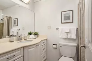 2501 Canterbury Ln E, Seattle, WA 98112 - Photo 21
