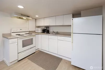 19708 North Park Avenue N, Shoreline, WA 98133 - Photo 27