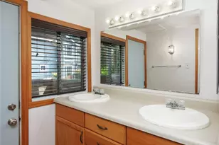19708 N Park Ave N, Shoreline, WA 98133 - Photo 11