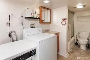 19708 N Park Ave N, Shoreline, WA 98133 - Photo 31