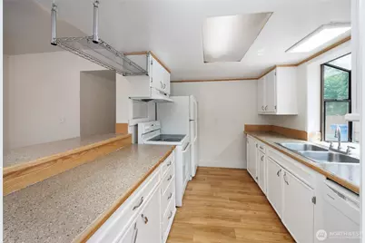 19708 North Park Avenue N, Shoreline, WA 98133 - Photo 7