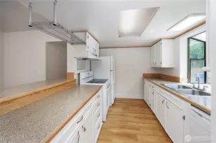 19708 N Park Ave N, Shoreline, WA 98133 - Photo 7