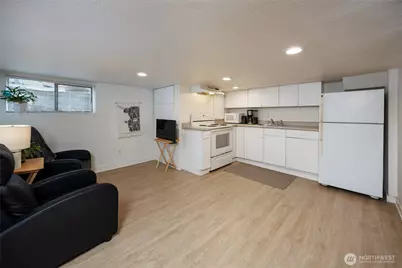 19708 North Park Avenue N, Shoreline, WA 98133 - Photo 25