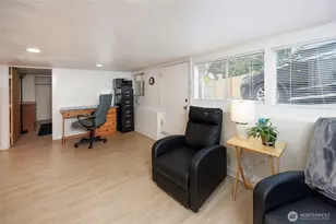 19708 N Park Ave N, Shoreline, WA 98133 - Photo 29