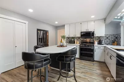 10009 NE 141st Street, Kirkland, WA 98034 - Photo 13