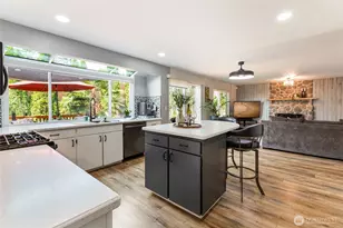10009 NE 141st St, Kirkland, WA 98034 - Photo 11