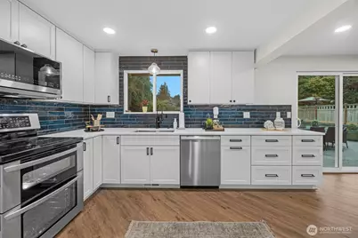 6505 NE Arrowhead Drive, Kenmore, WA 98028 - Photo 15