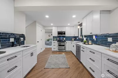6505 NE Arrowhead Drive, Kenmore, WA 98028 - Photo 17
