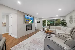 6505 NE Arrowhead Dr, Kenmore, WA 98028 - Photo 9