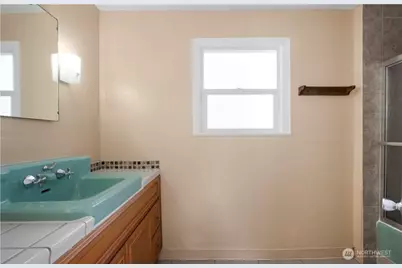 621 W Market Street, Aberdeen, WA 98520 - Photo 13