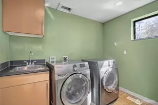 3903 S Ferdinand St, Seattle, WA 98118 - Photo 37