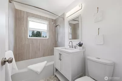 3844 49th Avenue SW, Seattle, WA 98116 - Photo 9