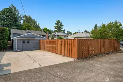 3844 49th Avenue SW, Seattle, WA 98116 - Photo 23