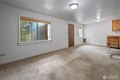 8506 Lake Street SW, Lakewood, WA 98498 - Photo 5