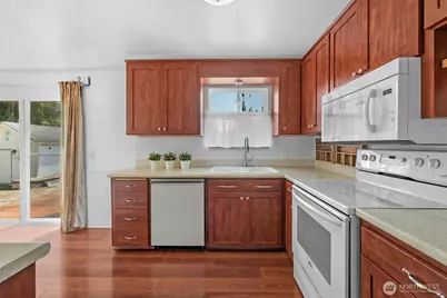 3330 120th Street SE, Everett, WA 98208 - Photo 7