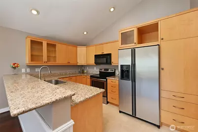2636 22nd Avenue W #303, Seattle, WA 98199 - Photo 13