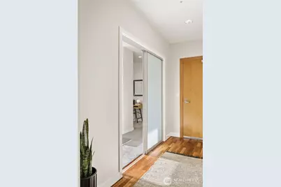 10650 NE 9th Place #2122, Bellevue, WA 98004 - Photo 15
