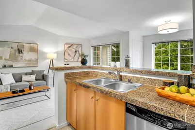 12404 E Gibson Road #B-304, Everett, WA 98204 - Photo 9