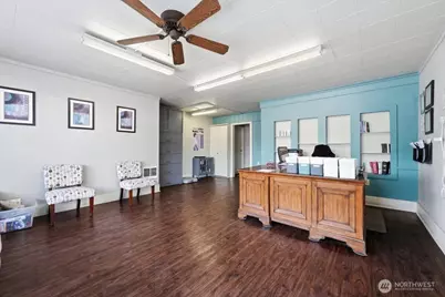 21 W 4th Avenue, Omak, WA 98841 - Photo 3