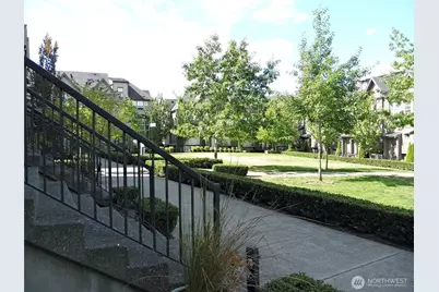 1356 Greenwich Walk NE, Issaquah, WA 98029 - Photo 25