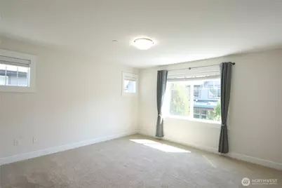 1356 Greenwich Walk NE, Issaquah, WA 98029 - Photo 17