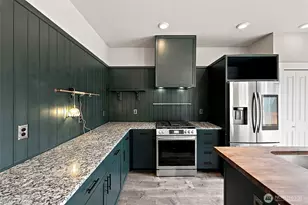 7701 208th Ave E, Bonney Lake, WA 98391 - Photo 11