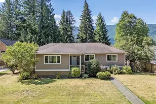 349 E 3rd St, North Bend, WA 98045 - Photo 1